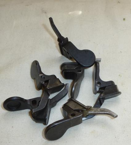 Bren MKI. Magazine and Ejector Catch Set x 1